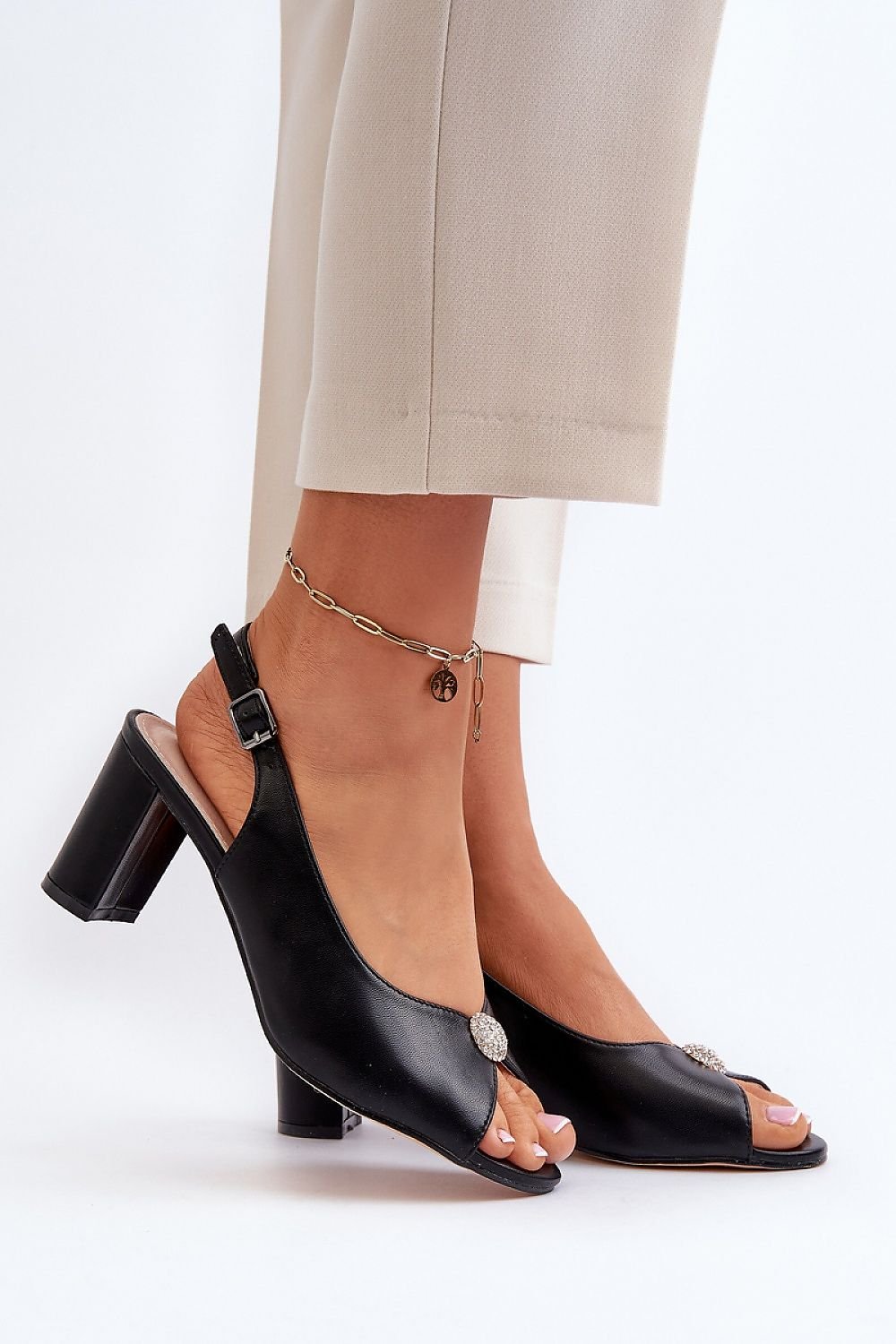 Sandals model 194971